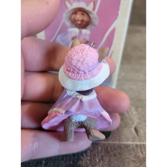 Hallmark Springtime Bonnet 1997 ornament Xmas Decor Easter - Picture 6 of 6